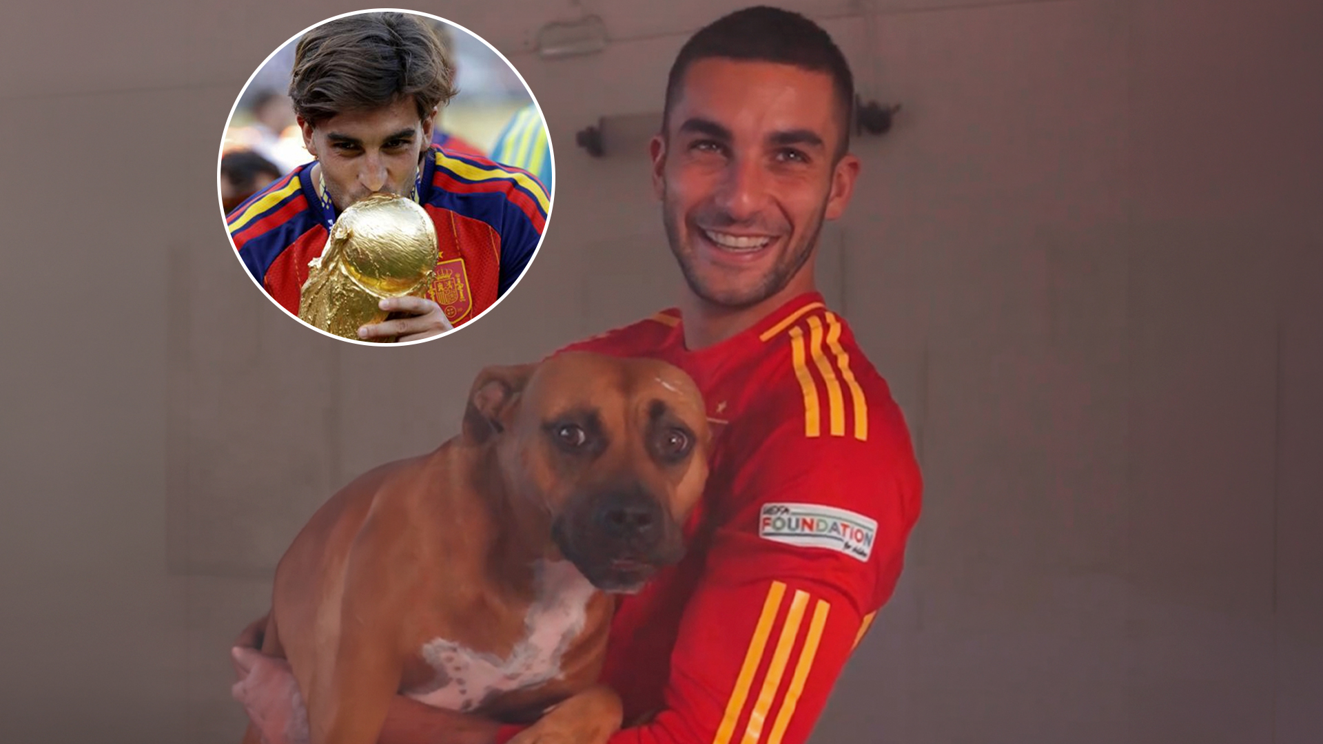 Es campeón del mundo y cuando no está metiendo goles, está rescatando perritos